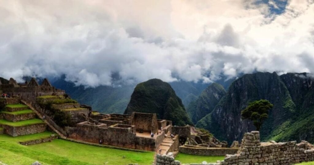  Panorama of World Alaikas